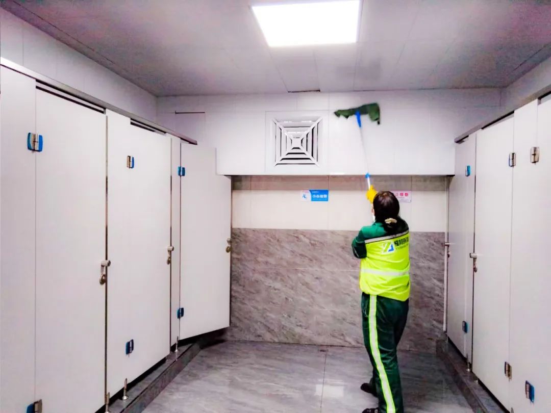 耀邦環(huán)境清掃公共廁所